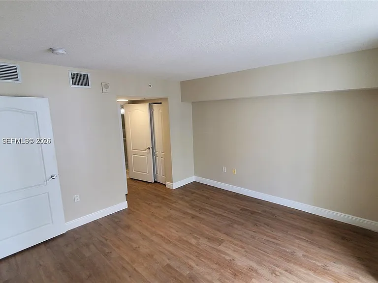 60 NW 37th Ave #806 — Photo 16
