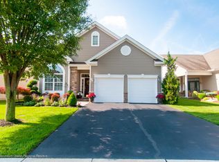 110 Timber Hill Dr, Monroe Township, NJ 08831