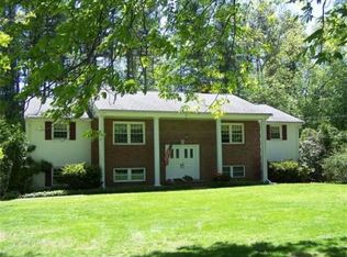 10 King Arthur Rd, North Easton, MA 02356