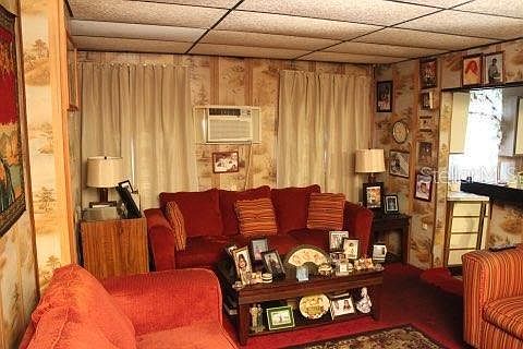 3rd image of 507 E Sparkman Ave