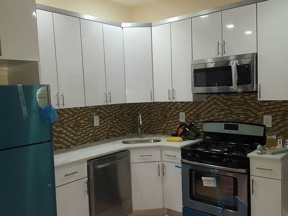 2nd image of 426 Rogers Ave APT 1