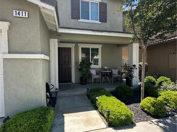 1411 Silverberry Ln, Beaumont, CA 92223