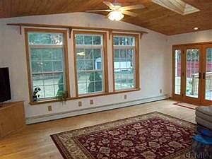 2nd image of 877 Sherman Ave