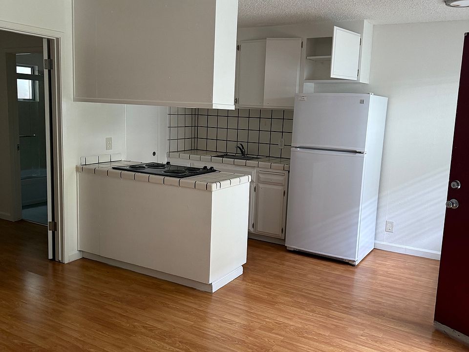 2nd image of 1678 Monroe St #7