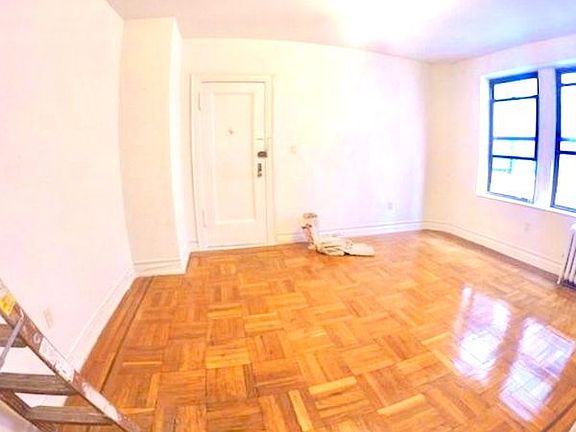 4th image of 3252 41st St APT 2D