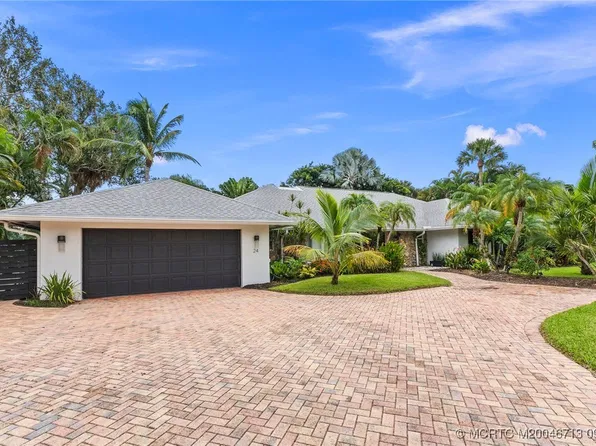 24 N River Rd, Sewalls Pt, FL 34996