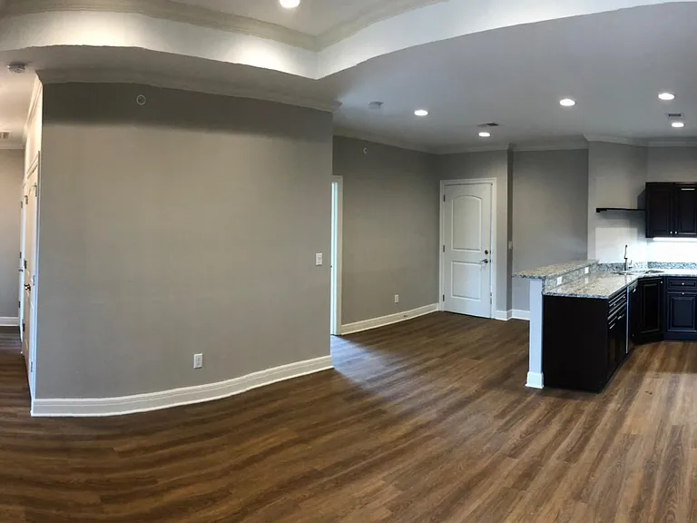 5026 Grand Ave — Photo 4