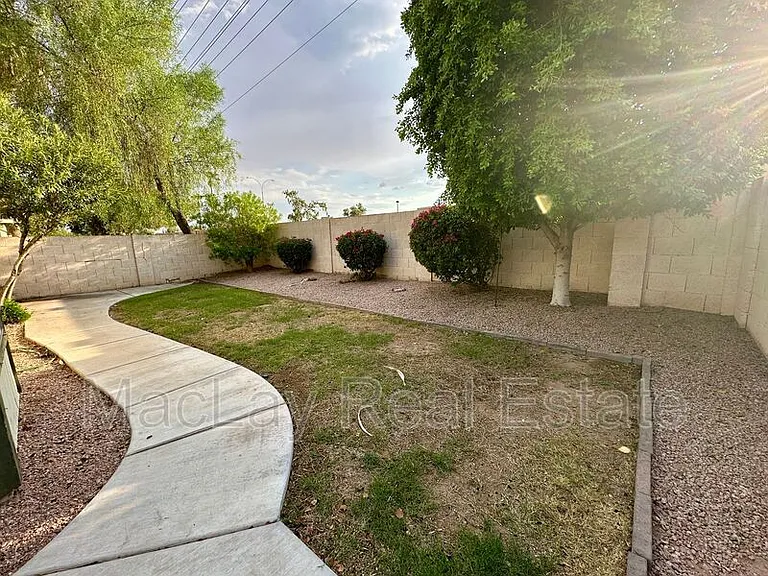 240 S Laveen Dr — Photo 17