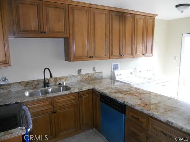 2 bed, 1100 sqft, $2,795 — Photo 3