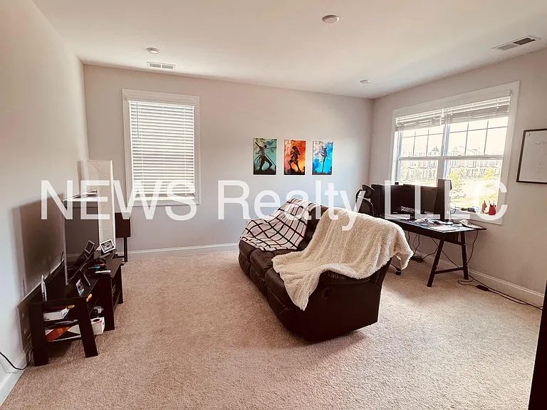 5404 Wallace Martin Way — Photo 34
