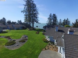 105 Schooner Bay Dr, Brookings, OR