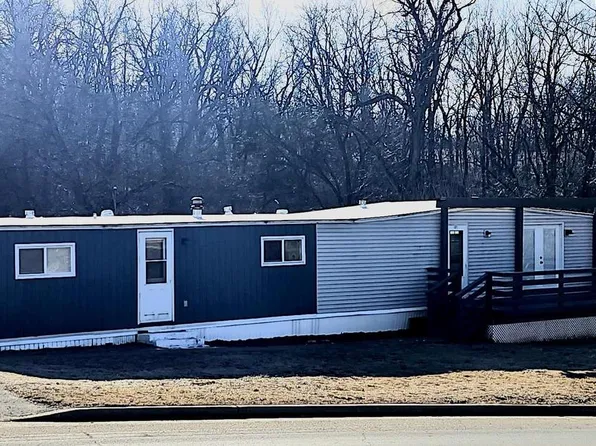 121 East Street, Potosi, WI 53820
