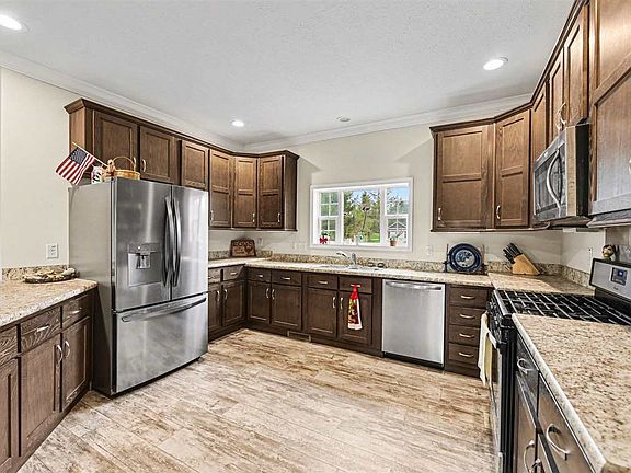 5th image of 3293 Annies Way