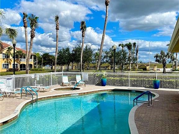 3rd image of 182 Shadroe Cove Cir Unit 802