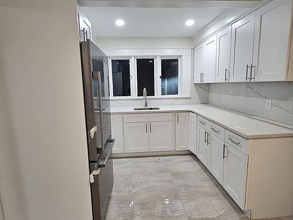 3rd image of 127 Maple Street