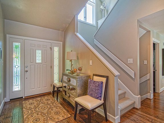 4th image of 320 Island Green Dr #18