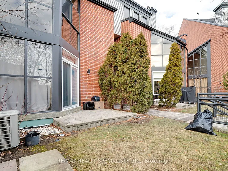 100 Arbors Ln #Townhouse 5 — Photo 34