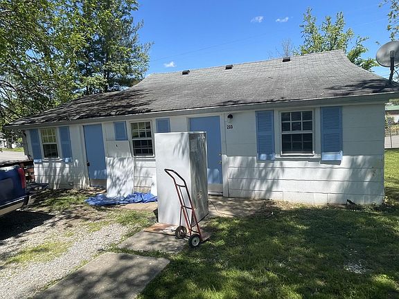 3rd image of 203 Hayes St