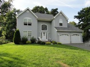 66 Ravenwood Blvd, Barnegat, NJ 08005