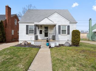 947 E Woodruff Ave, Hazel Park, MI 48030