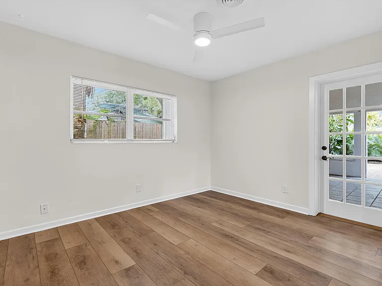 606 Paulina Rd — Photo 34