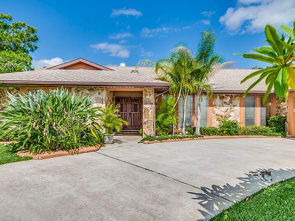 3rd image of 624 Hawksbill Island Dr