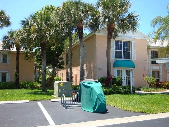 2nd image of 876 Gulf Pavilion Dr #205