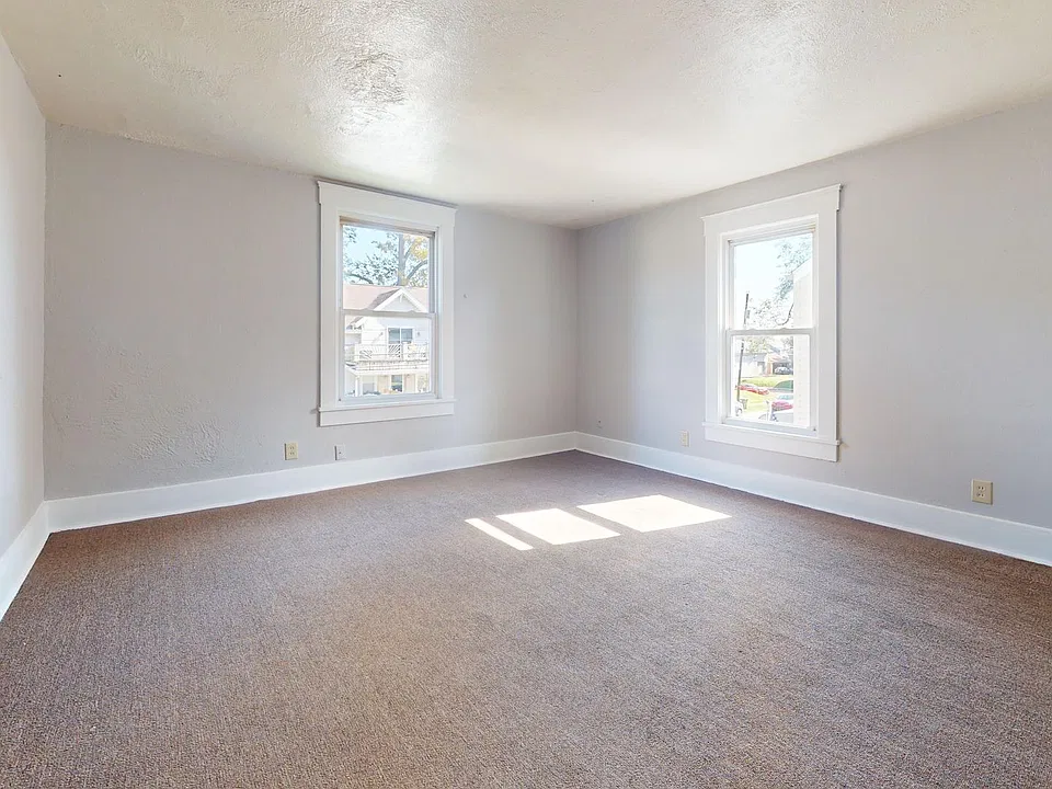 427 Smith Ave NW