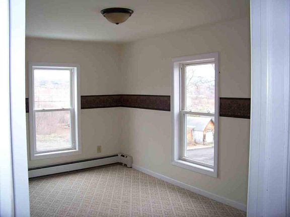 5th image of 32 Treadway St