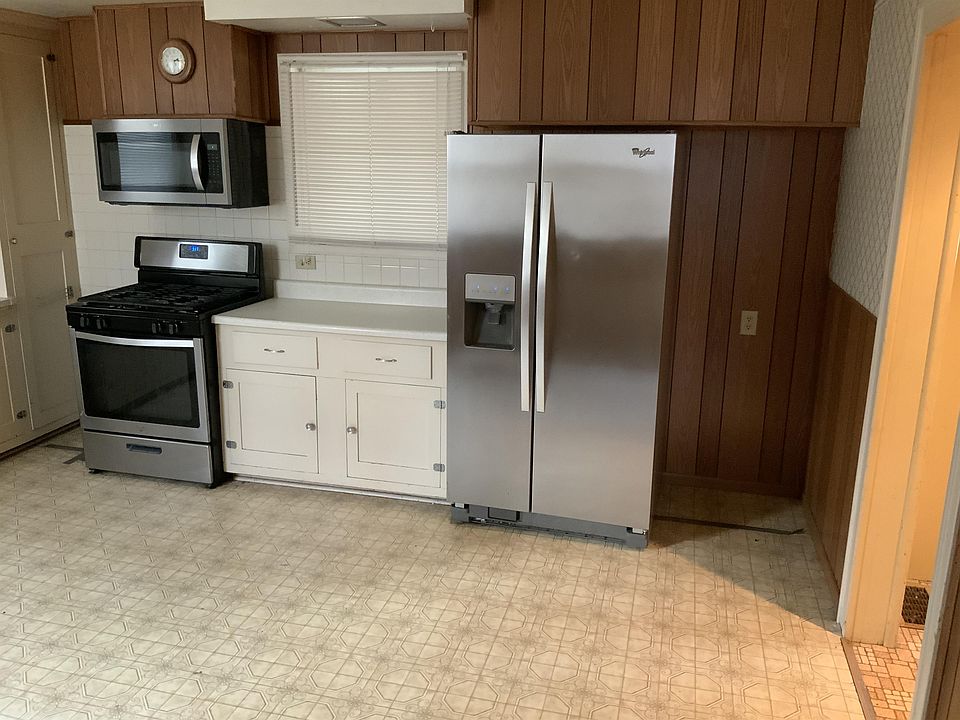 136 W High St, Circleville, OH 43113 Zillow