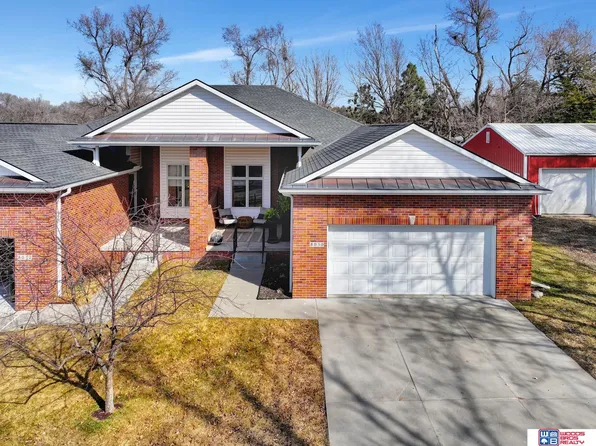 8050 A St, Lincoln, NE 68510
