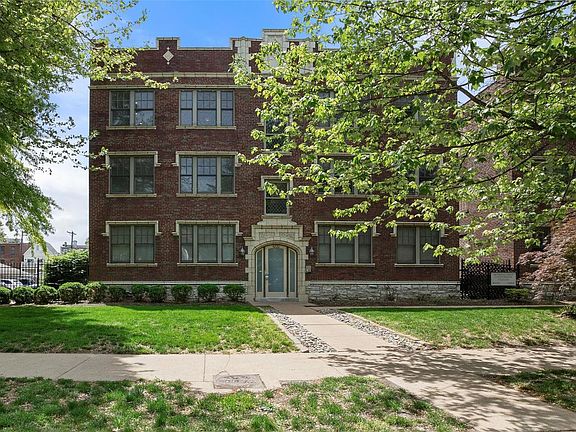 2nd image of 4220 McPherson Ave APT 301