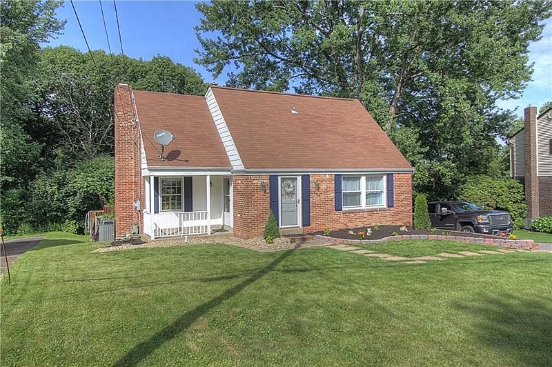 1st image of 140 Dover Dr