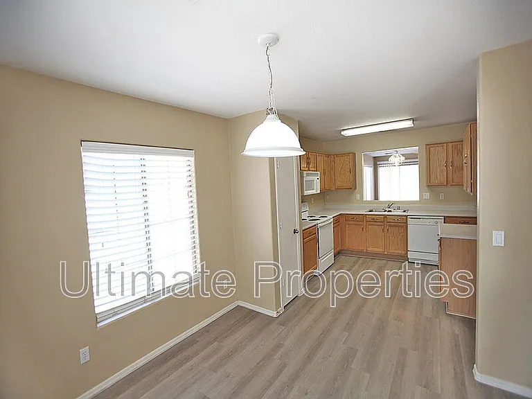 12706 W Ash St — Photo 4