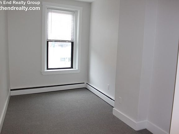 4th image of 590 Columbus Ave #2R