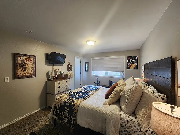 3512 E Vittoria Way — Photo 25