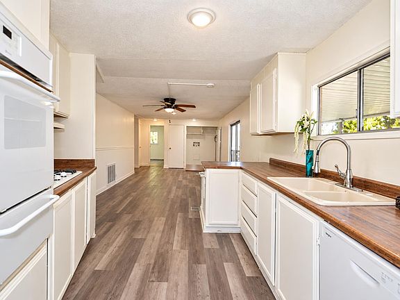 20th image of 4121 Chesapeake Ln