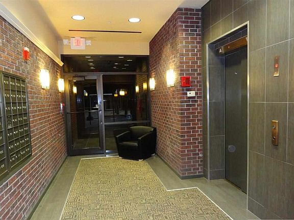 3rd image of 312 S 16th St APT 601