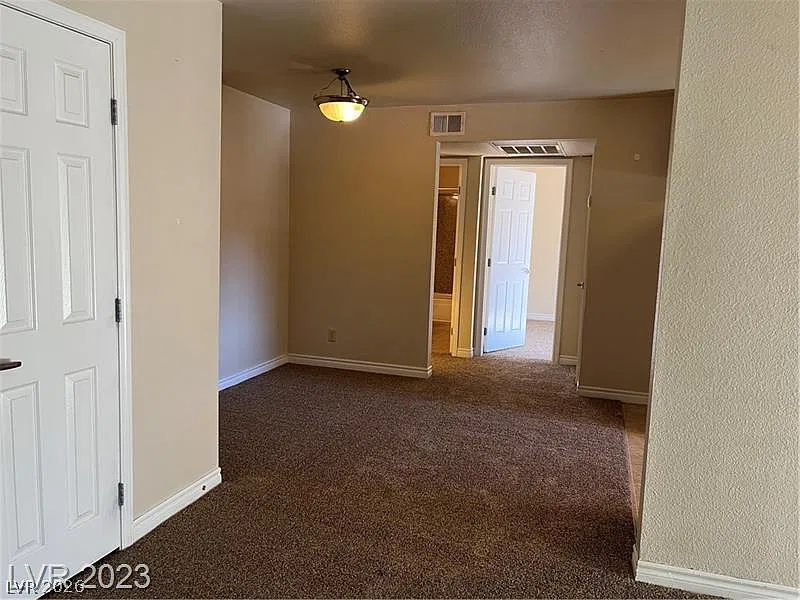 1 bed, 1.0 bath, 700 sqft, $1,200 — Photo 4