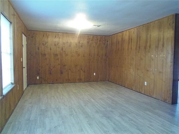 2nd image of 1300 Johnson St #2B