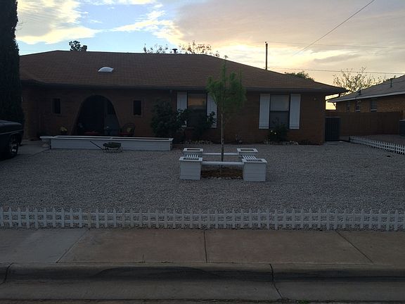 2nd image of 201 Shadow Mountain Dr