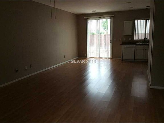 2nd image of 2612 Heathrow St