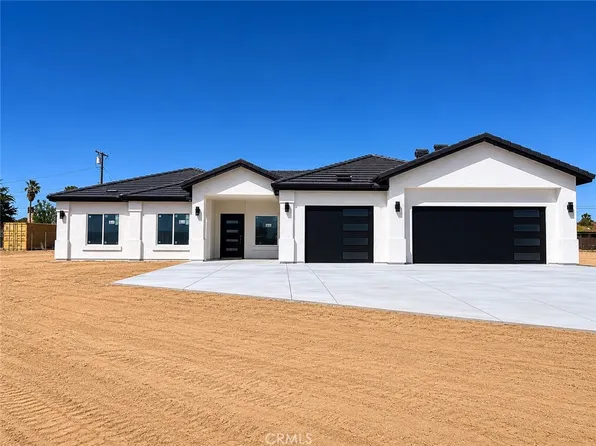 15561 Apple Valley Rd, Apple Valley, CA 92307
