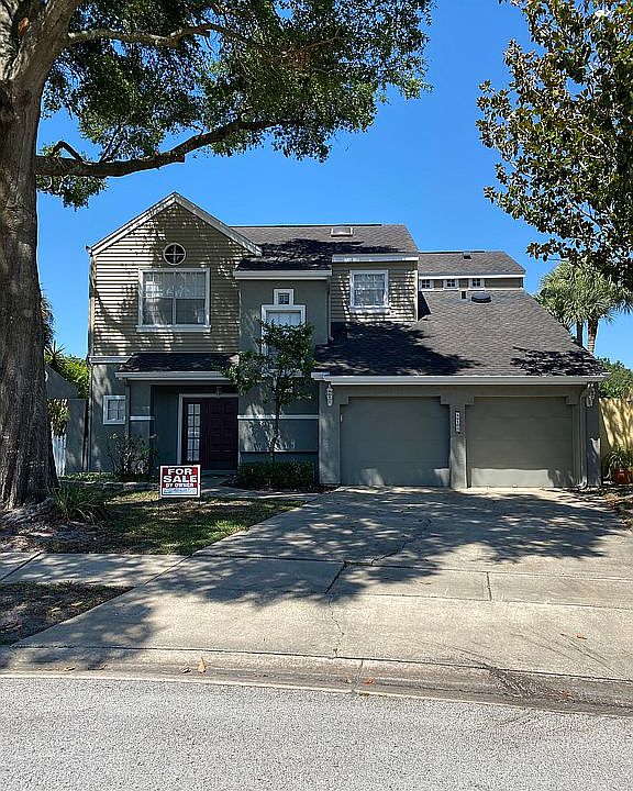 1st image of 816 W Charing Cross Cir