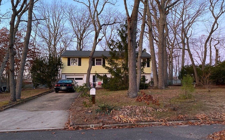 1st image of 38 Spruce Rd