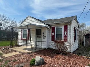 1252 N Main St, Lewistown, IL 61542