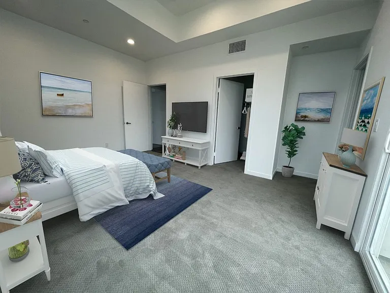 State of the Art, 2 bed 2.5 bath Luxury Condo in Ventura! — Photo 9