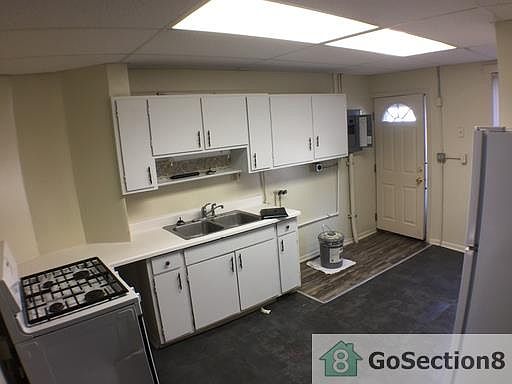 3rd image of 2119 E 29th St APT 3
