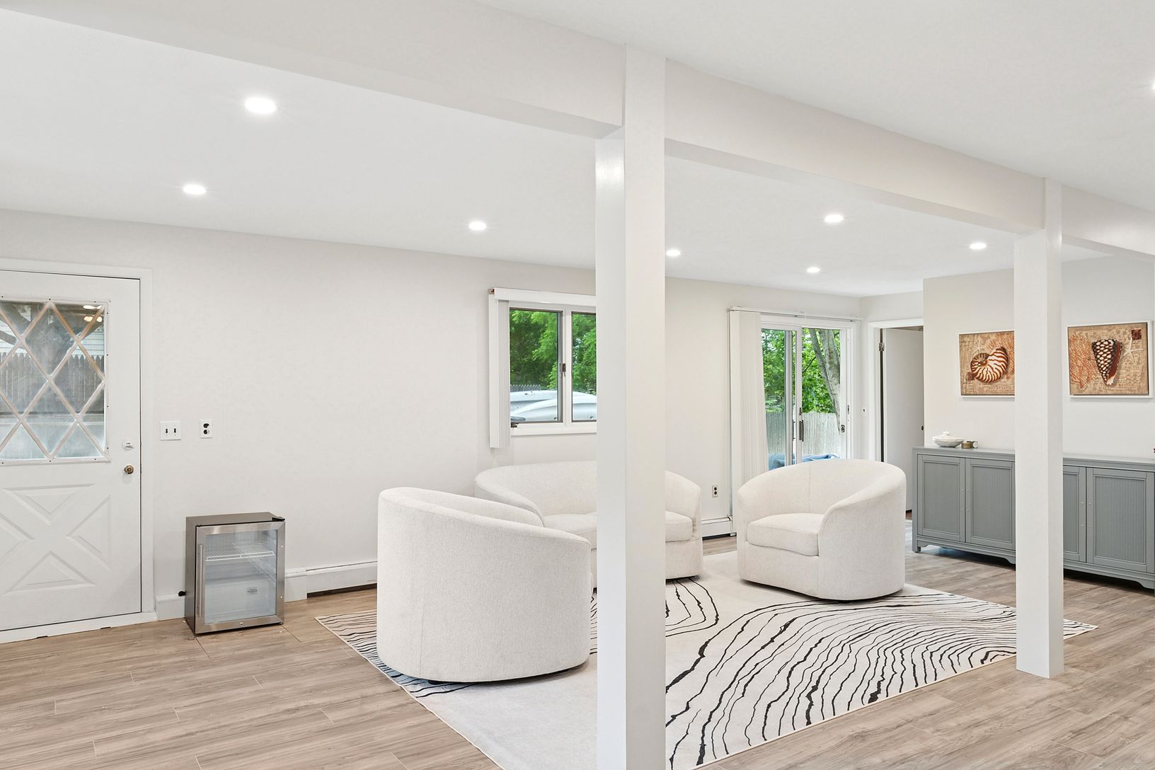  Second Common Area with slider out to large patio