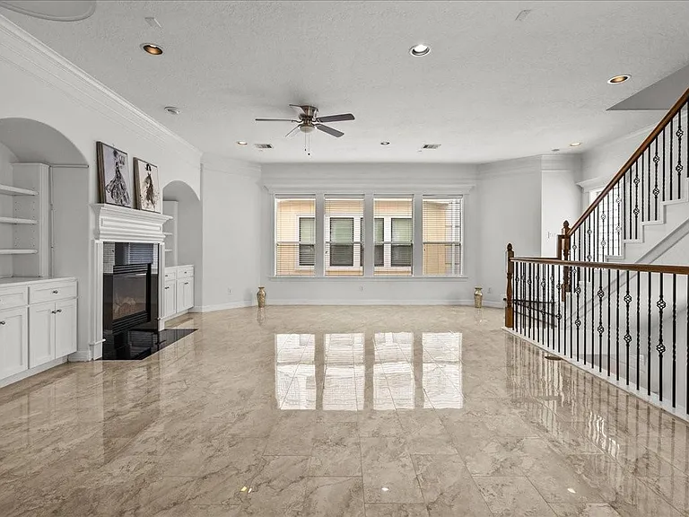 6118 Tyne St — Photo 5